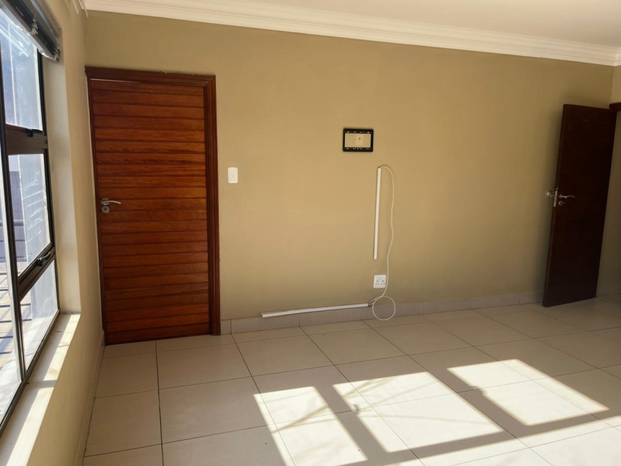 To Let 3 Bedroom Property for Rent in Heuwelsig Free State
